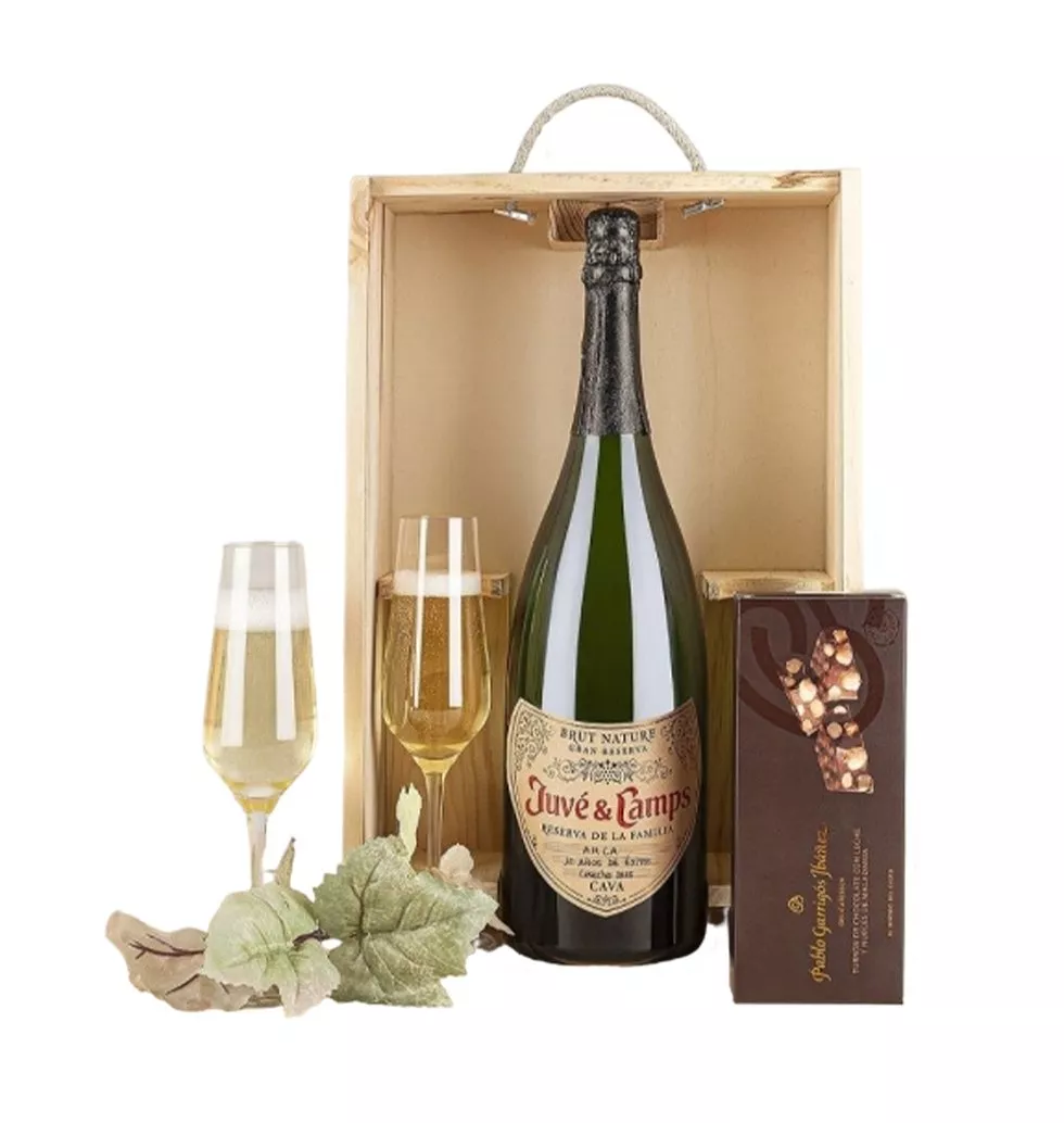 Sophisticated Cava Celebration Box