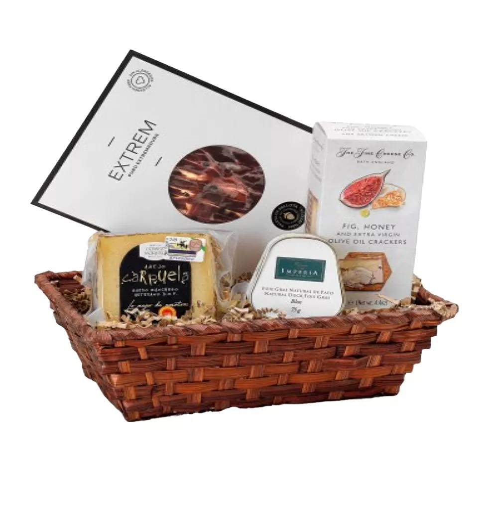 Traditional Gourmet Food Basket